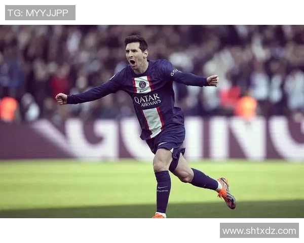 足球巨星过人技艺大赏：从梅西到C罗的经典过人动作解析